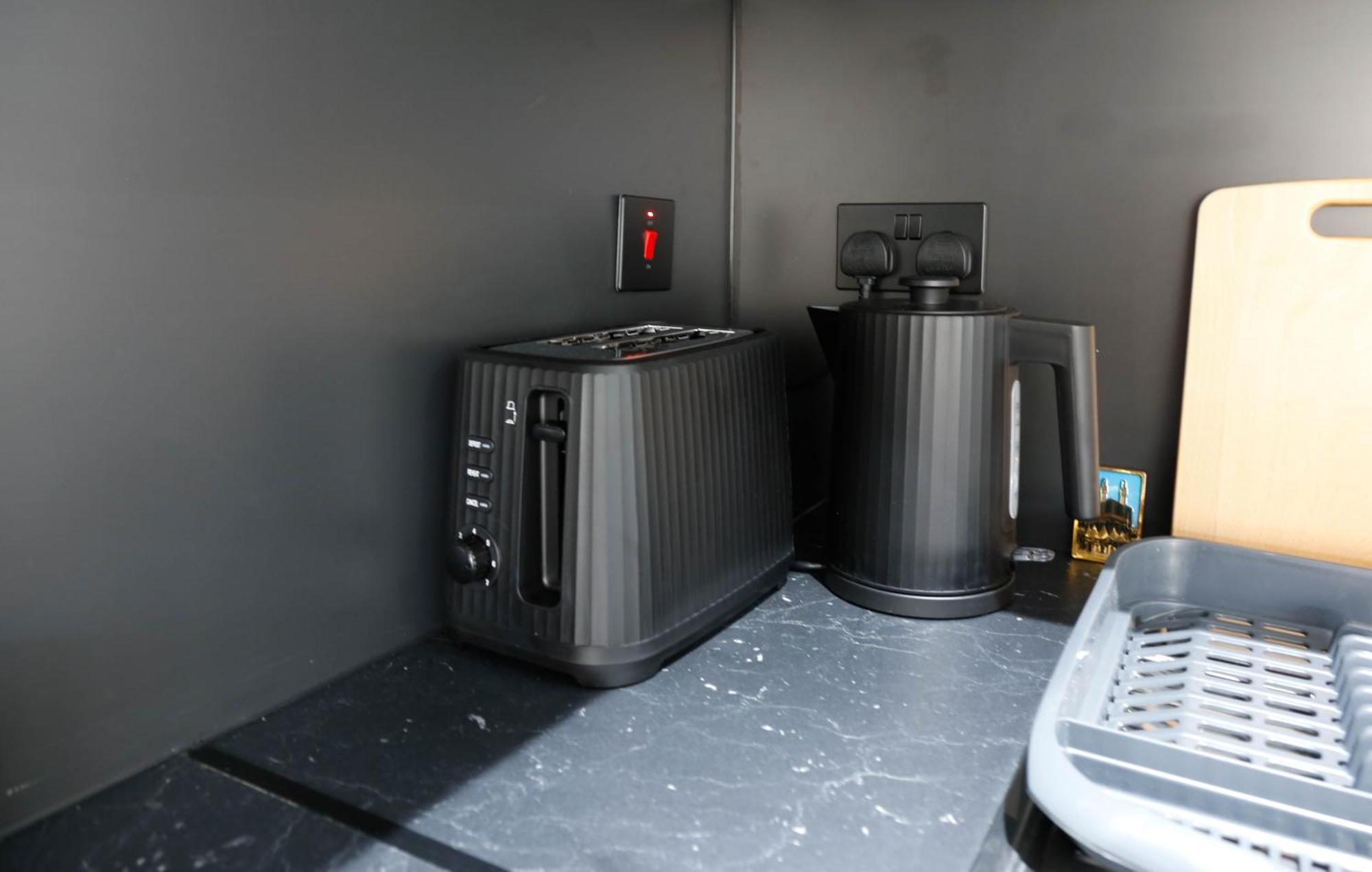 New Luxury Apartments In Central London Next To Shops, Cafes, Bars & Metro Exterior foto
